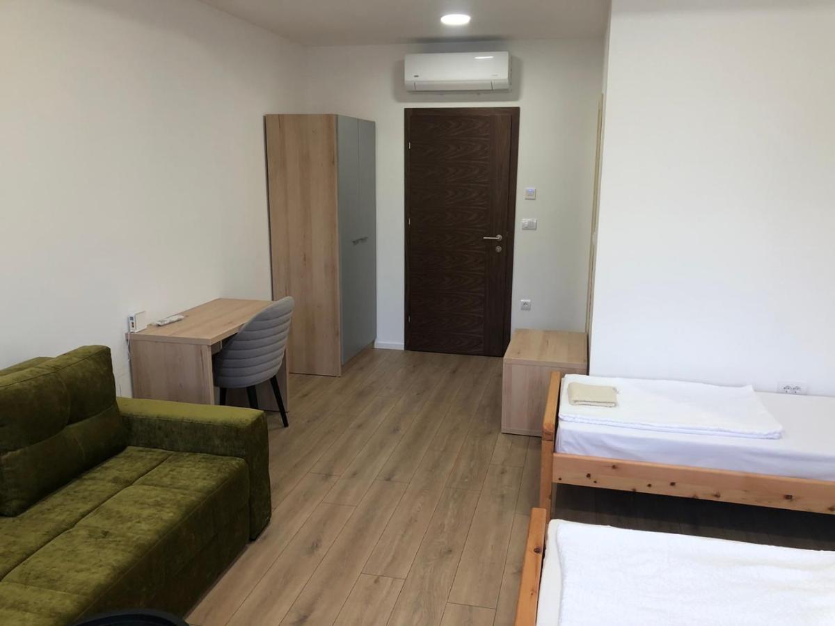 River Aparthotel *