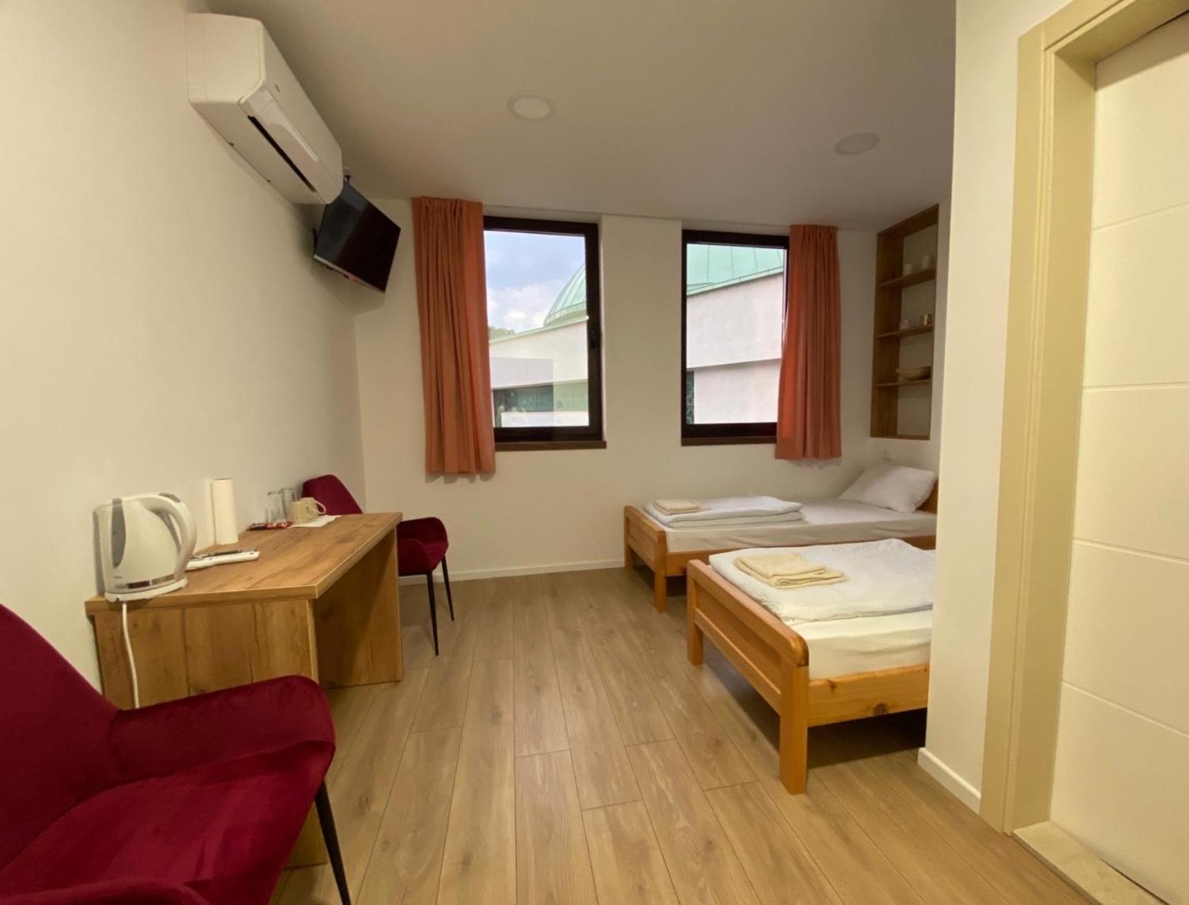 River Aparthotel