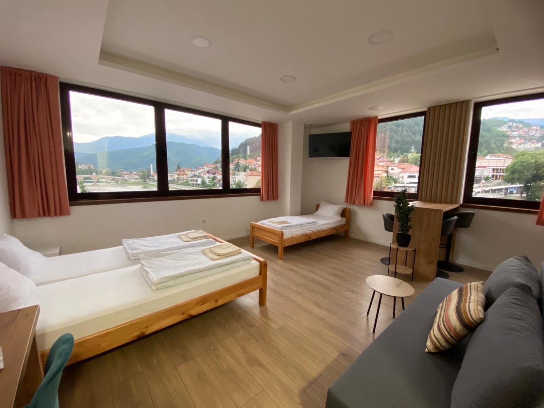 River Aparthotel *